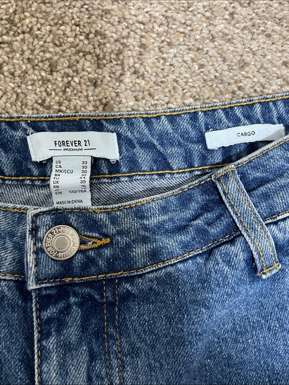 Forever 21 Women's Blue Straight-Leg Denim with Rhinestone trim Size US 30 - Picture 4 of 10
